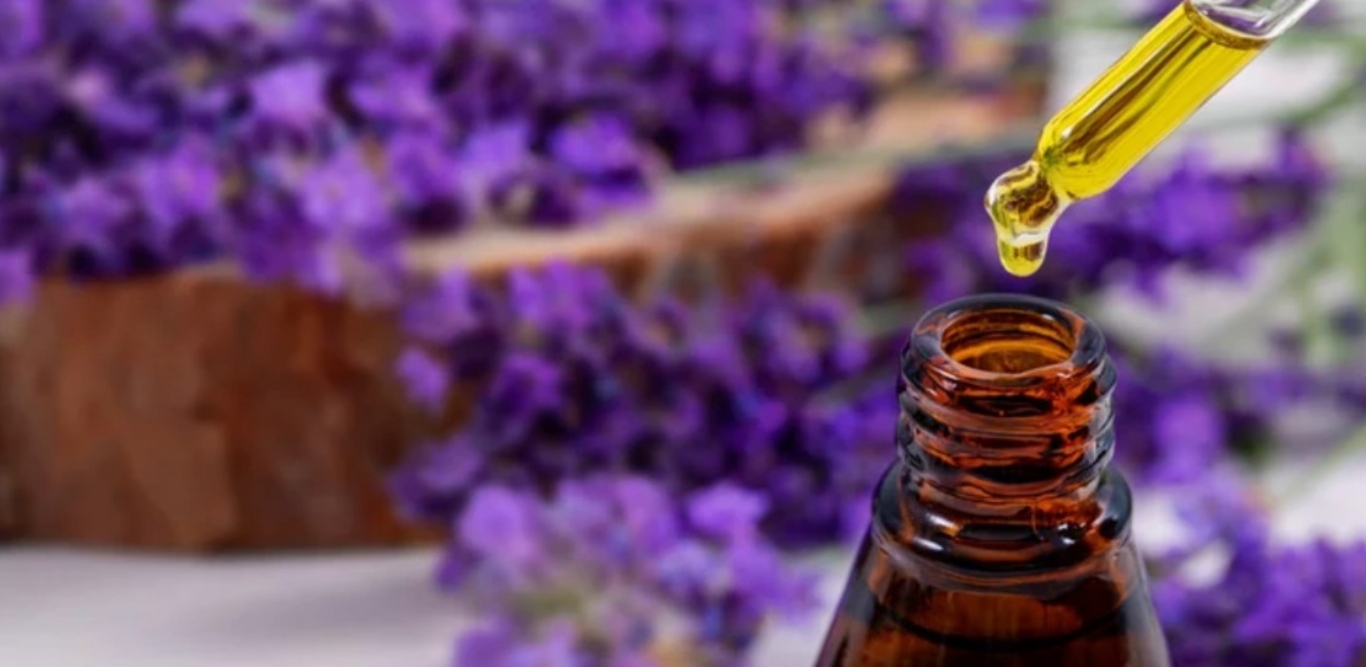 Best Essential Oil for Glowing Skin, Essential Oils for Glowing Skin USA